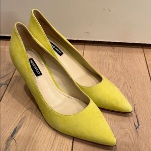 Nine West Yellow suede Women's heels, 8M